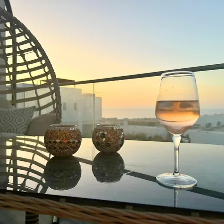 F16 Deja Blue With Rooftop Terrace