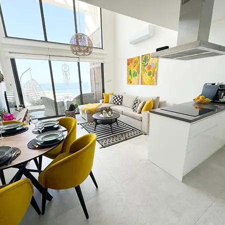 Lovely Furnished One-bedroom With Amazing Sea View Apartment