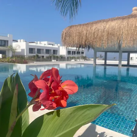 Lovely Furnished One-bedroom With Amazing Sea View *