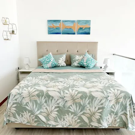 Lovely Furnished One-bedroom With Amazing Sea View *