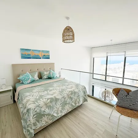 Lovely Furnished One-bedroom With Amazing Sea View Apartment *