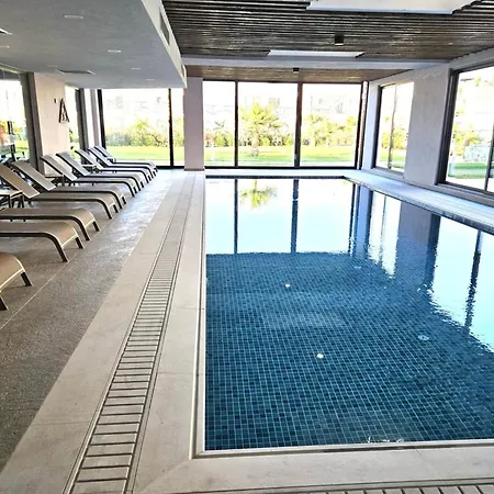 Lovely Furnished One-bedroom With Amazing Sea View *