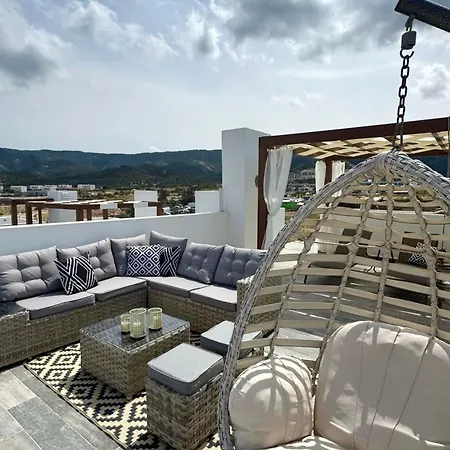 F16 Deja Blue With Rooftop Terrace דירה *