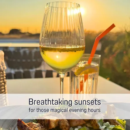 F16 Deja Blue With Rooftop Terrace