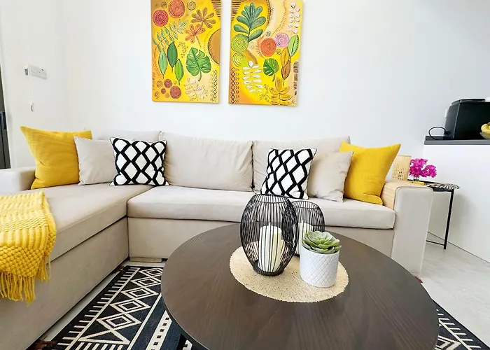 F16 Deja Blue With Rooftop Terrace *