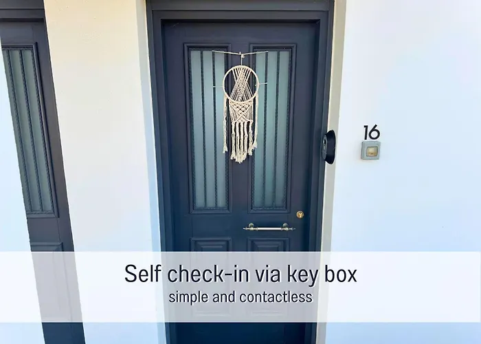 F16 Deja Blue With Rooftop Terrace * Kyrenia (Northern Cyprus)