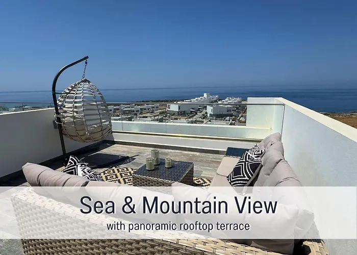 F16 Deja Blue With Rooftop Terrace *